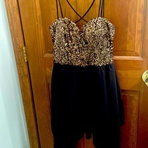 Formal dress. Size med